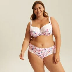 Shorty Ivoire Imprimé MARBELLA 7 Shorty Ivoire Imprimé MARBELLA -Bestform Soldes Boutique BL07494 9A6 WEB 3 17f60a3e 4525 44d0 81d8 fee1c1e90306