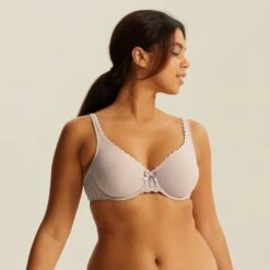 Soutien-gorge Emboîtant Avec Armatures Beige Noisette Stockholm 8 Soutien-gorge Emboîtant Avec Armatures Beige Noisette Stockholm -Bestform Soldes Boutique BL44446 042 WEB 1 604699ea b6cf 4e32 b234 24b9d2b51f9f