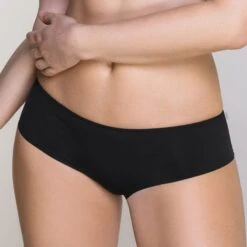 Slip Noir Livorne -Bestform Soldes Boutique CL02875 030 WEB 1 073e9a49 be1f 4d10 9977 8ab39534bd5c