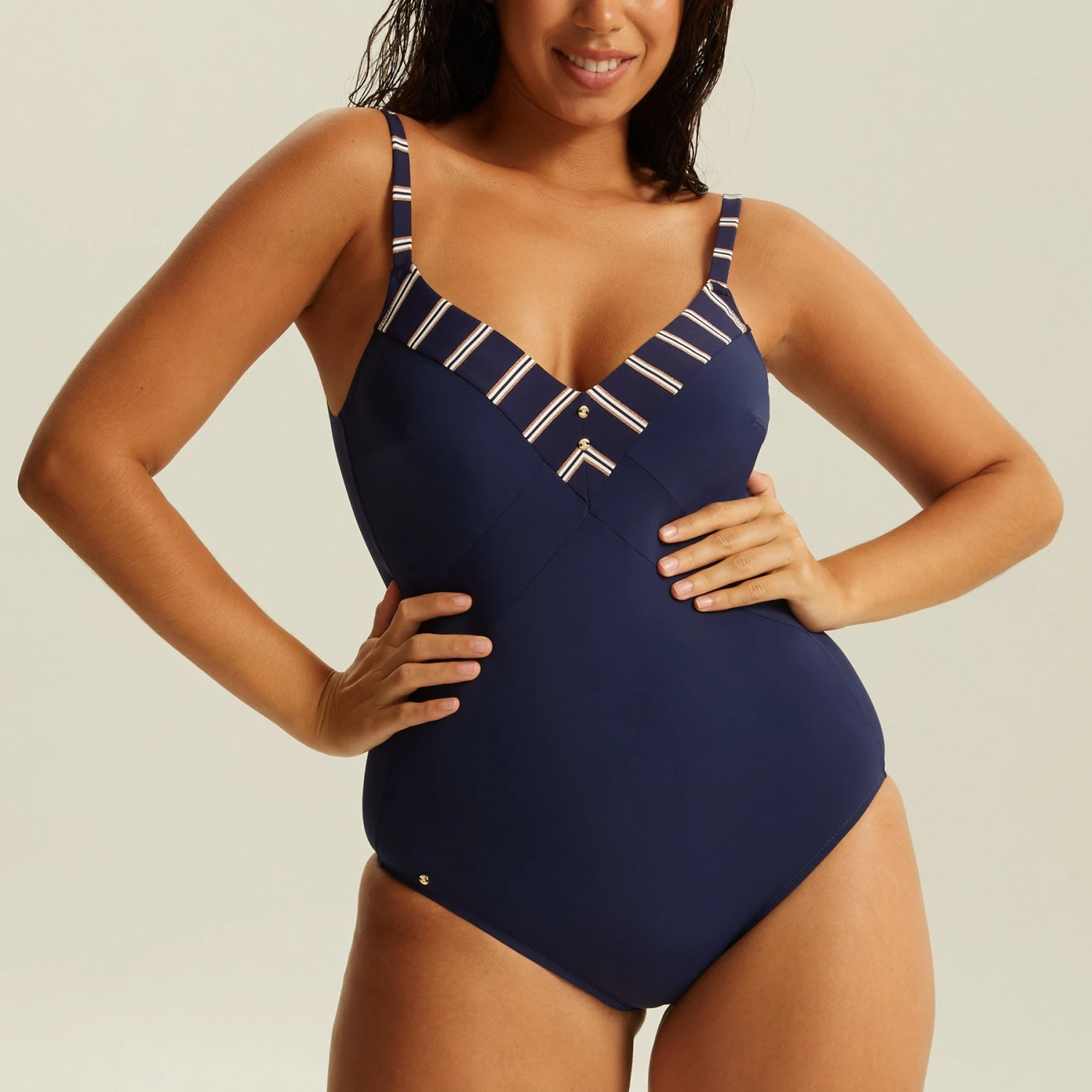 Maillot Une Pièce Sans Armatures Marine Précieux TAVOLARA 3 Maillot Une Pièce Sans Armatures Marine Précieux TAVOLARA – Image 3
