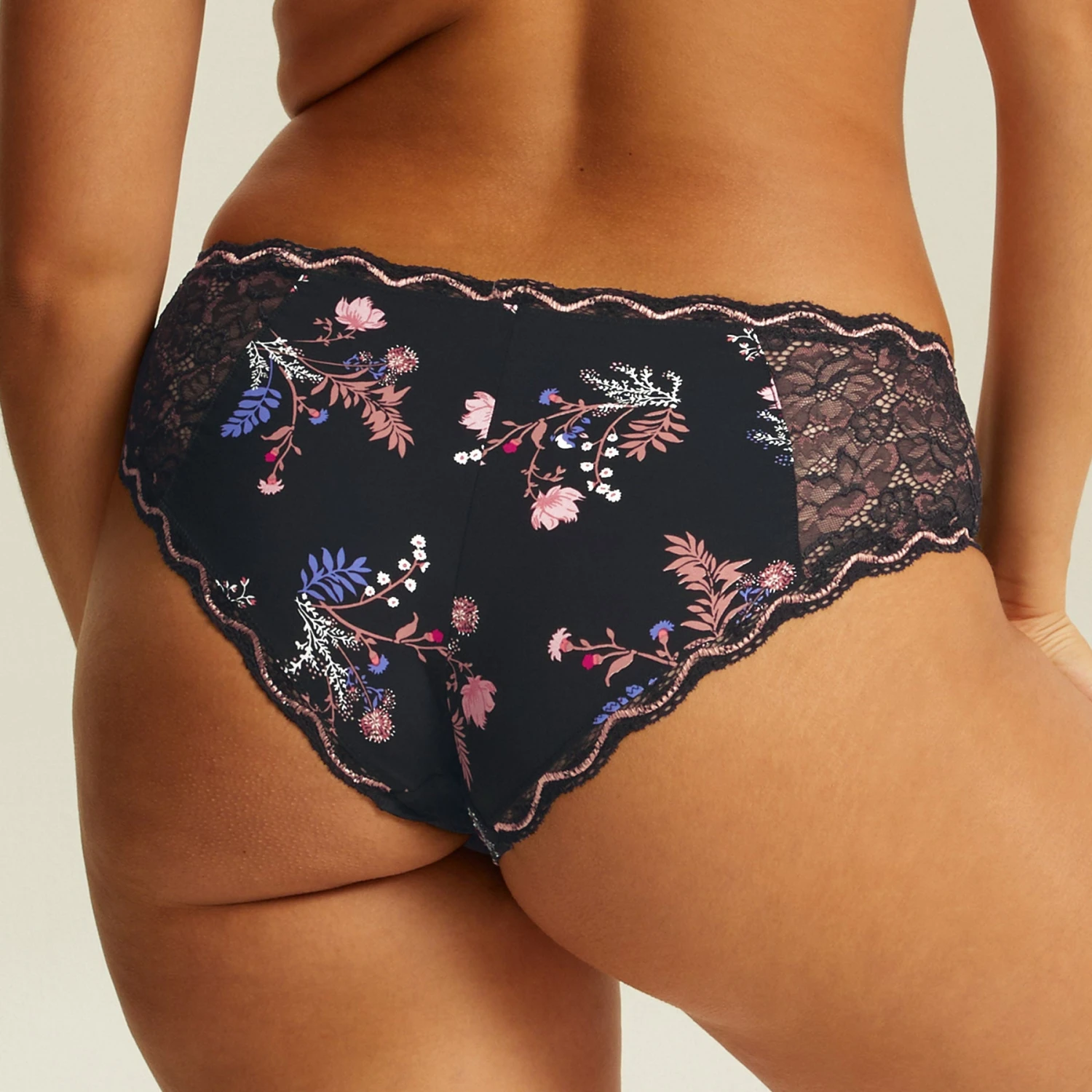 Bestform Soldes Boutique -Bestform Soldes Boutique BL07609 9N5 WEB 2 6b2a2d8c b1bf 4f9f a529 8afb5b036ce1